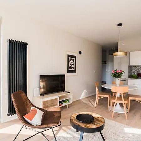 Near Chopin Airport With Parking Place * Varsovia