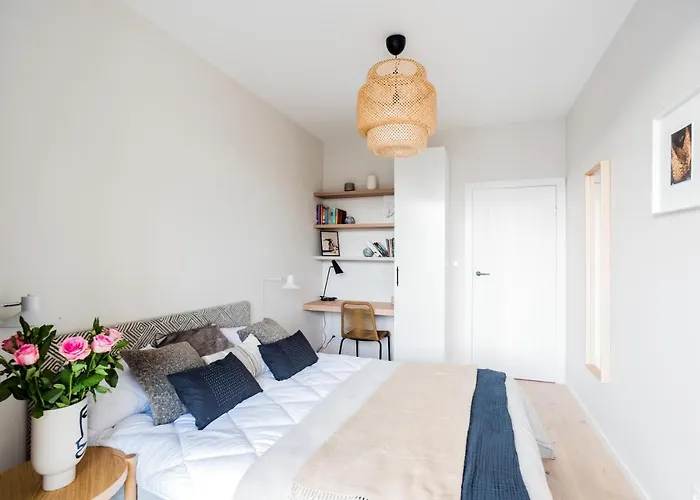 Near Chopin Airport With Parking Place Apartment Warsaw