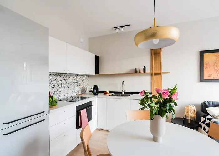 Near Chopin Airport With Parking Place Apartment *