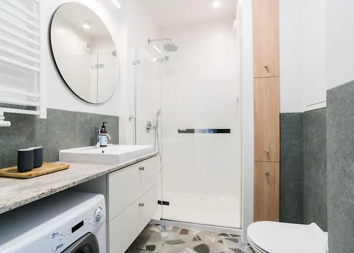 Near Chopin Airport With Parking Place Apartment *