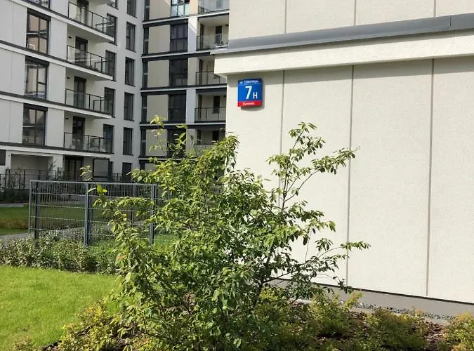 Near Chopin Airport With Parking Place Apartment Warsaw