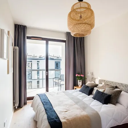 Lejlighed Near Chopin Airport With Parking Place *